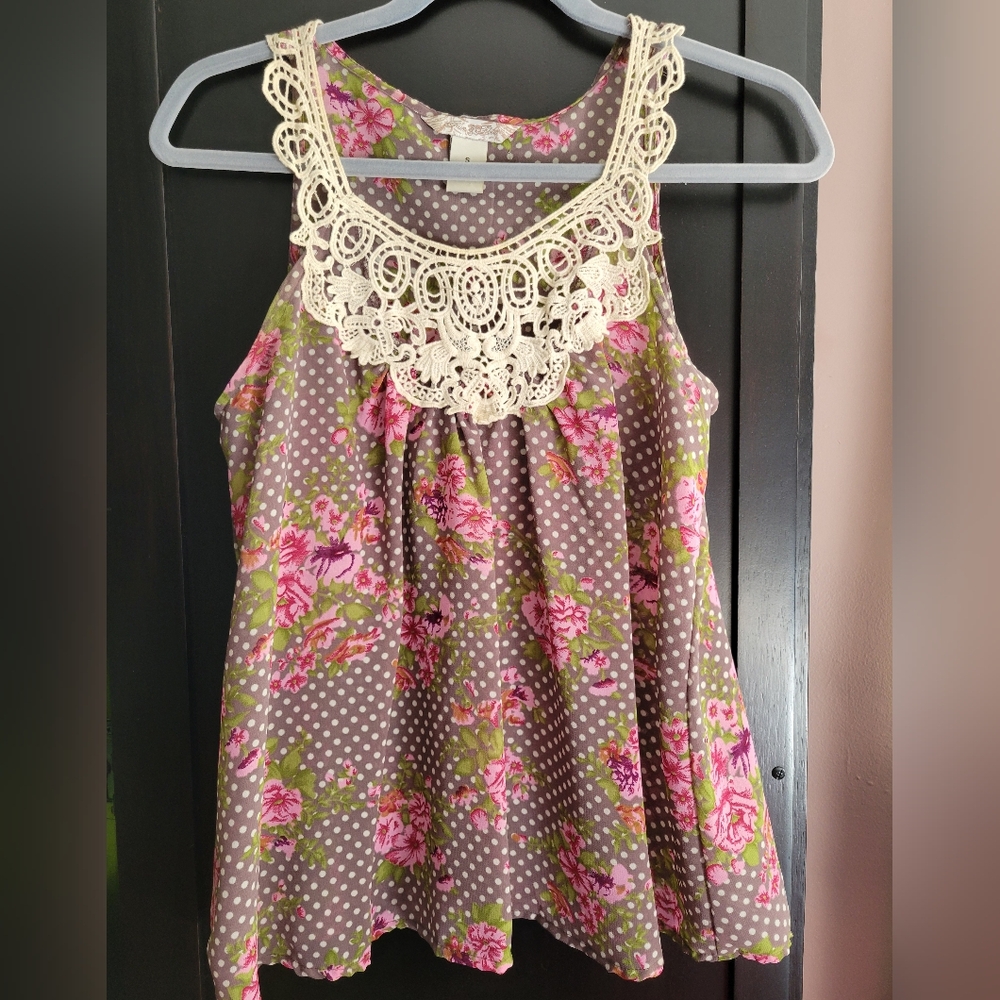 Lace-top polka dot/floral swing tank, excellent condition